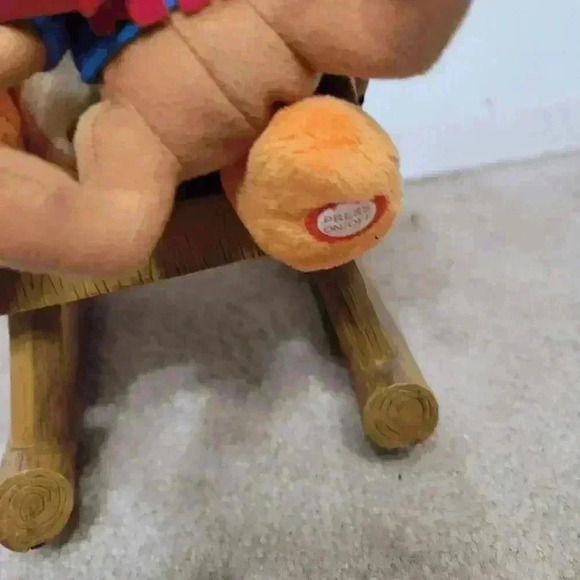Disney Tigger & Roo Christmas rocking chair plush flawed vintage - Picture 4 of 7